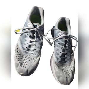11.5 Nike Zoom gray sneakers